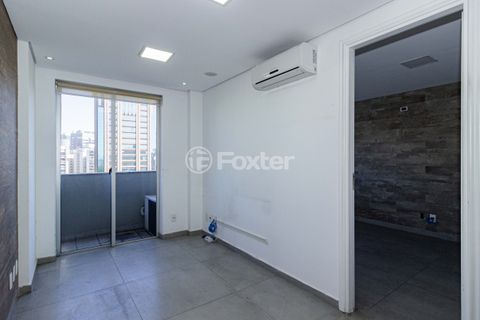 Image 1 - 896365