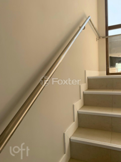 Image 6 - 896421
