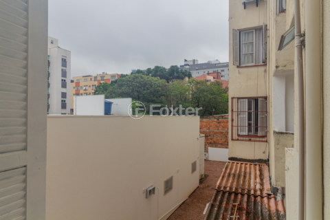 Image 2 - 896428