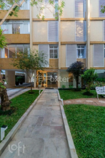 Image 76 - 896512