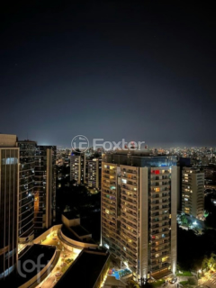 Image 10 - 896602