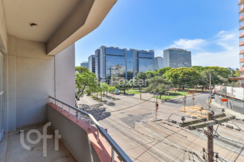 Image 3 - 896612