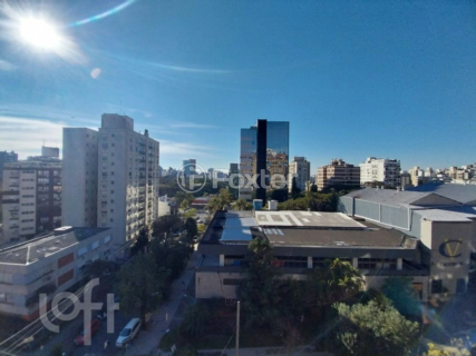 Image 17 - 896617
