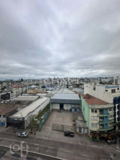 Image 13 - 896636