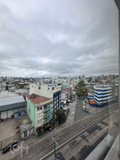 Image 12 - 896636