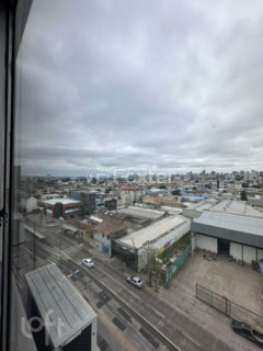 Image 16 - 896636