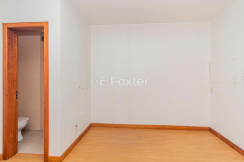Image 7 - 896662