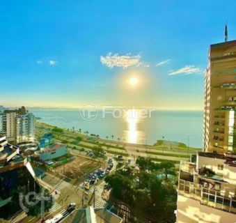 Image 37 - 896672