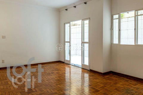 Image 26 - 896683