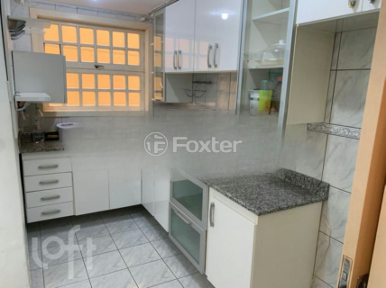 Image 8 - 896696