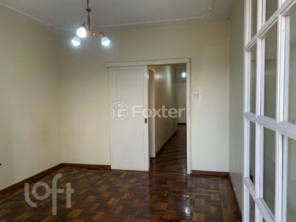 Image 6 - 896696