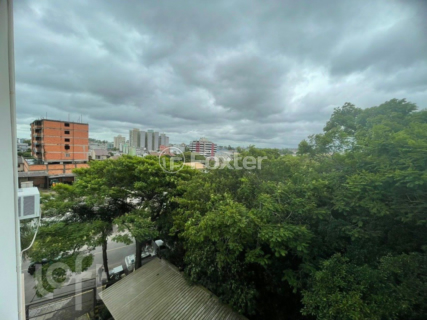 Image 7 - 896702