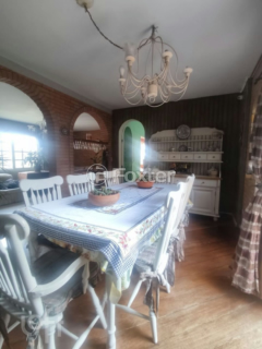 Image 18 - 896827