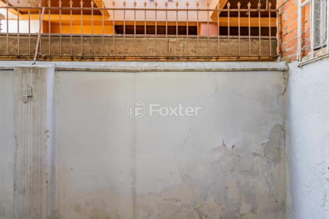 Image 8 - 896837