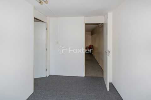 Image 32 - 896927