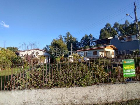 Image 35 - 896968
