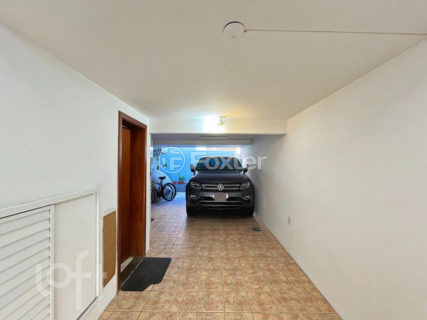 Image 33 - 896981