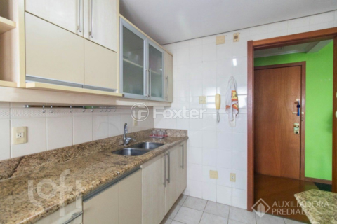 Image 38 - 896990