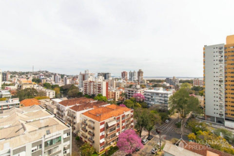 Image 28 - 896990