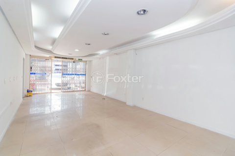 Image 4 - 897422