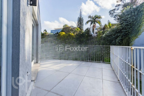 Image 62 - 897490