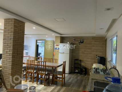 Image 3 - 897602