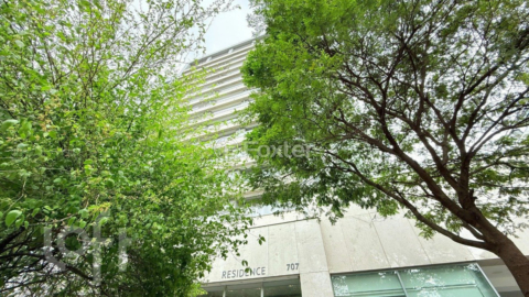 Image 28 - 897636