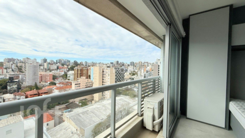 Image 1 - 897636
