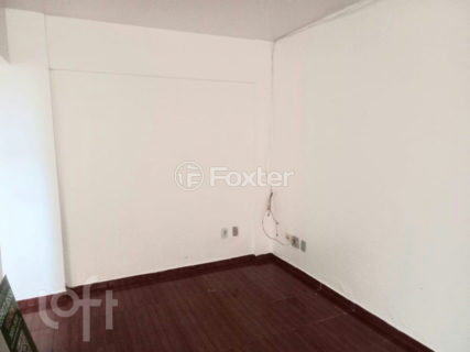 Image 17 - 897977
