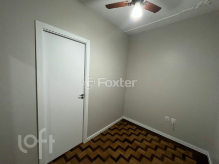 Image 7 - 898047