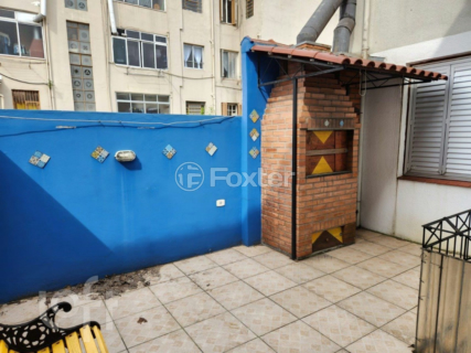 Image 7 - 898055