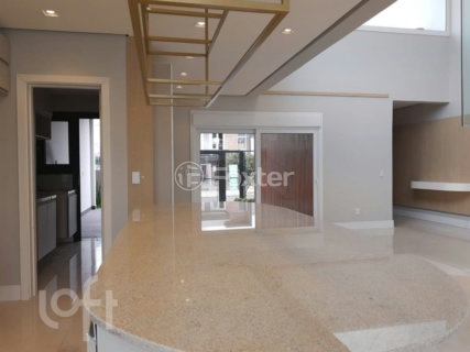 Image 4 - 898233