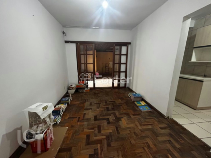Image 2 - 898234