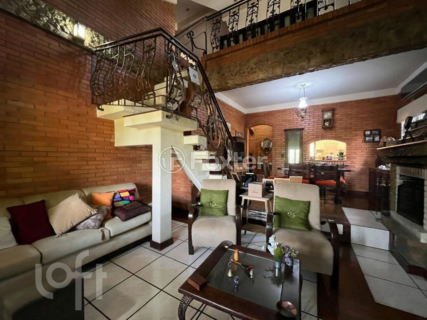 Image 7 - 898259