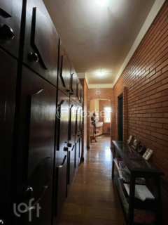 Image 24 - 898259