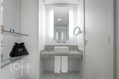 Image 9 - 898272