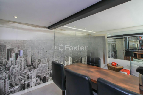 Image 7 - 898295