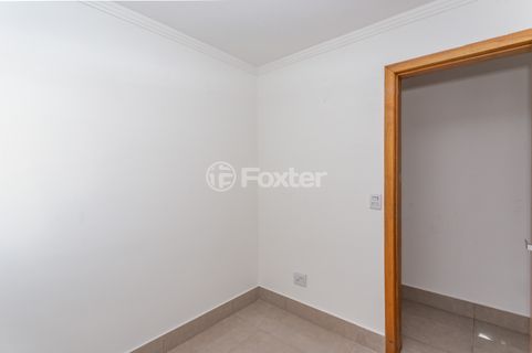 Image 21 - 898342