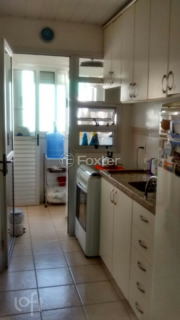 Image 7 - 898380