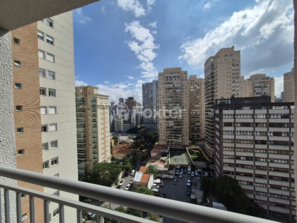 Image 7 - 898398