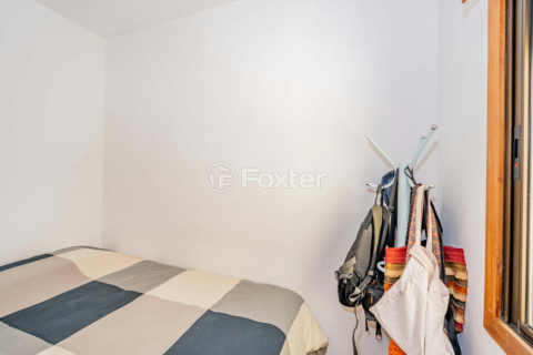 Image 19 - 898446