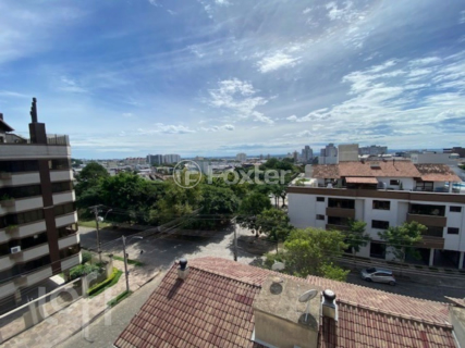 Image 9 - 898451