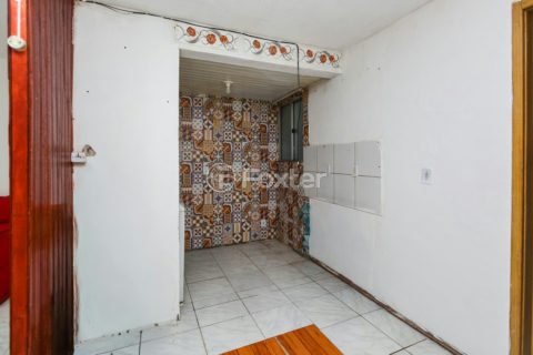 Image 17 - 898460