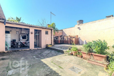 Image 19 - 898542