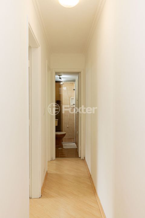 Image 5 - 898582