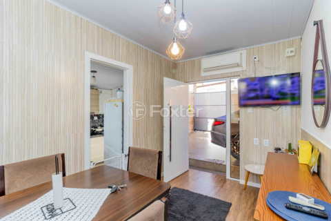 Image 8 - 898619