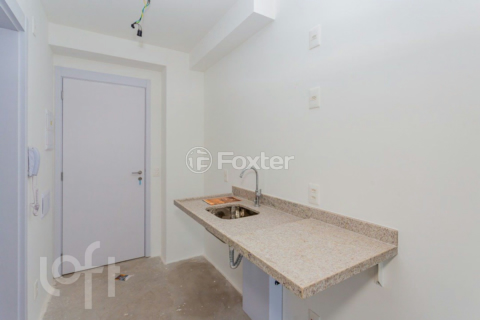 Image 3 - 898629