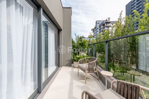 Image 3 - 898633