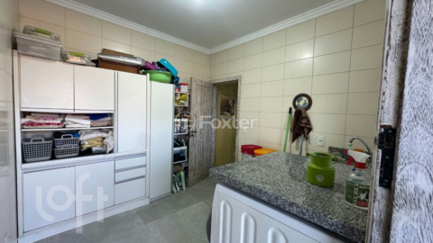Image 33 - 898686