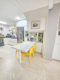 Image 3 - 898698